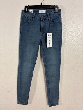 RISE Supply co.Size 7/38,Women's Blue Skinny Jeans